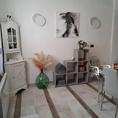 Villino La Bouganville 圣雷默