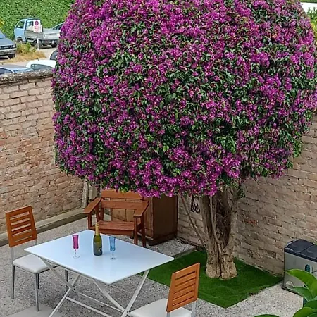 بيت للعطل Villino La Bouganville *