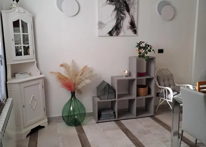 Villino La Bouganville 圣雷默