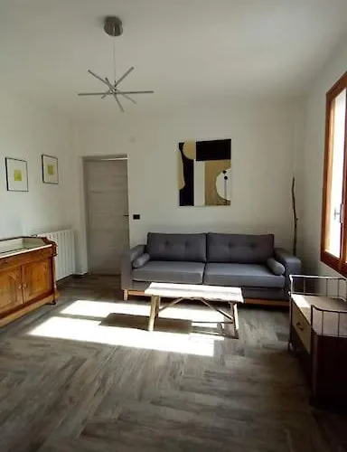 Villino La Bouganville 圣雷默