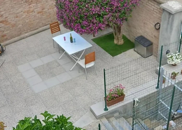 Villino La Bouganville 度假居 *